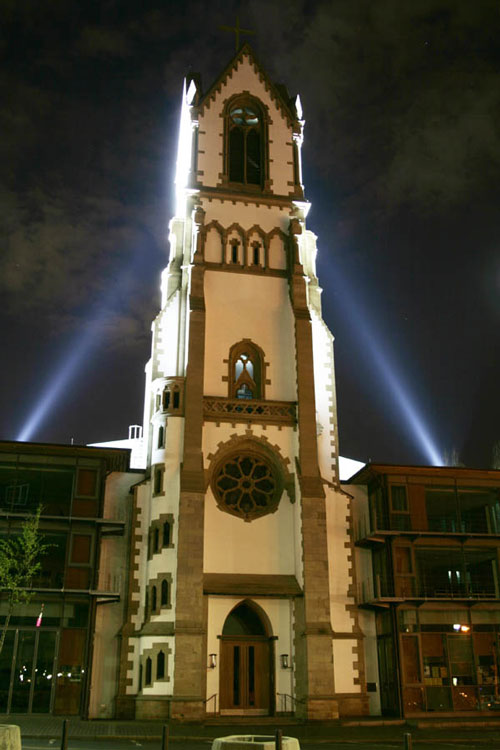 Die Lutherkirche in Frankfurt am Main, erbaut 1893, nach der Zerstrung im 2. Weltkrieg wieder aufgebaut und 1955 eingeweiht. 