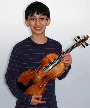 Joshua Uhland ist der Solist in Bachs Violinkonzert BWV 1041
